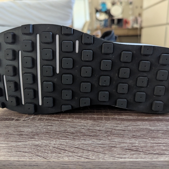 Nike Waffle One Women's Shoes (8) - Picture 5 of 9